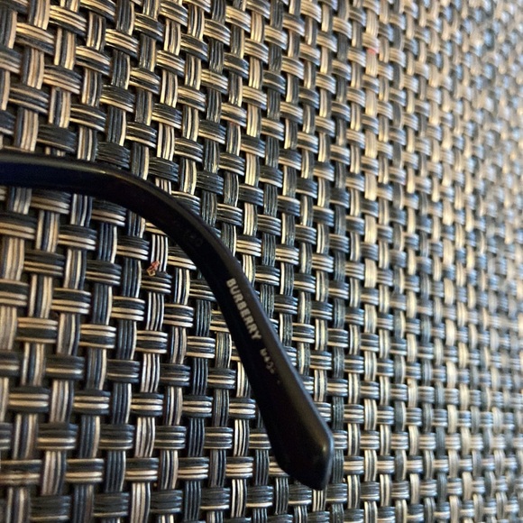 Brand New Burberry Sunglasses - Picture 2 of 3